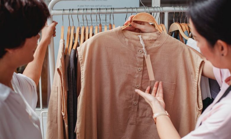 How to Find the Best Clothing Deals, Online or Offline